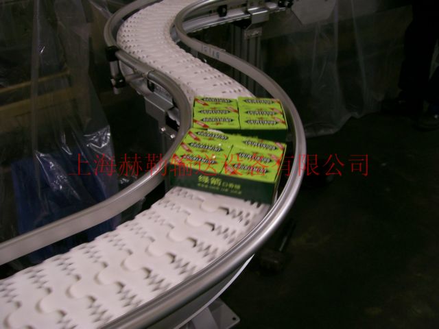 柔性鏈板能停止高精度的運(yùn)動(dòng)，其各鏈節(jié)的磨損伸長(zhǎng)平均，能保持十分高的運(yùn)動(dòng)精度。
